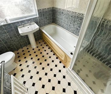 3 bedroom end of terrace house to rent - Photo 5