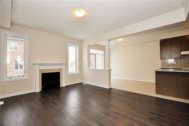 For Lease - 4 Applegate Drive, East Gwillimbury, Ontario - Photo 1