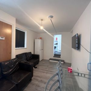 5 Maida Vale - Photo 2