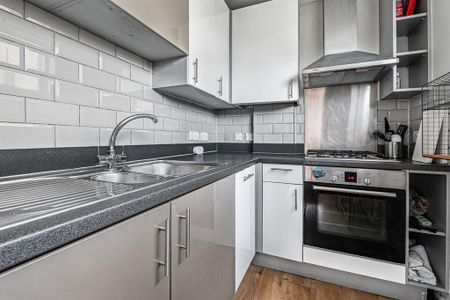 2 bedroom apartment to rent - Photo 3