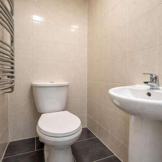 Western Road, Southall, UB2 - Photo 1