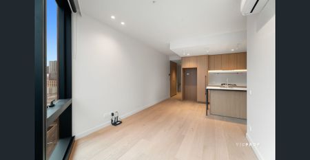 LUXURY SOUTHBANK LIVING WITH BREATHTAKING VIEWS - Photo 2