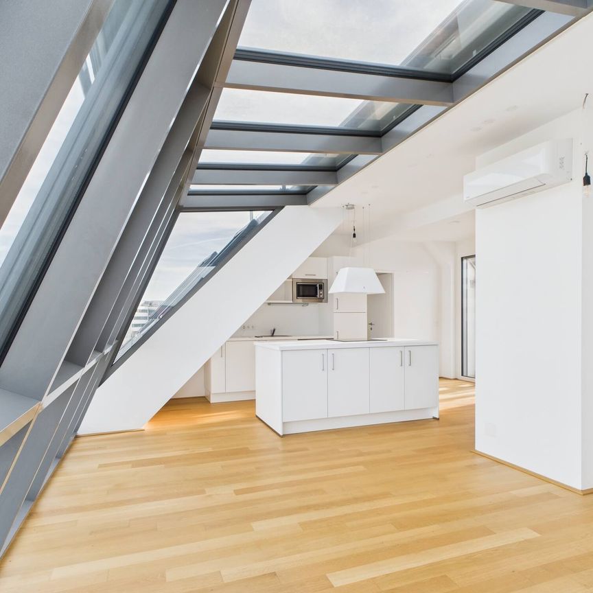 Exklusive klimatisierte Dachterrassenwohnung | Top-Ausstattung | Direkte U3-Anbindung Enkplatz | Privater Liftzugang | Garagen-Stellplatz & Kellerabteil inklusive! - Photo 1