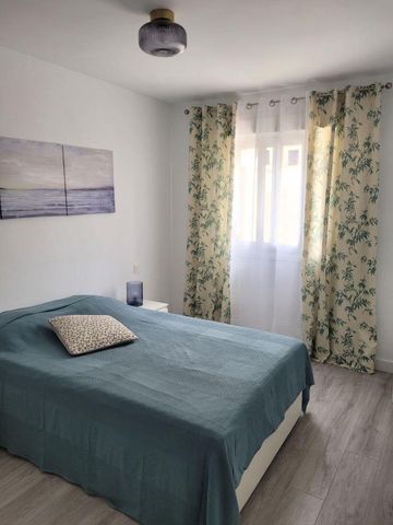 Middle Floor Apartment in Málaga - Photo 2