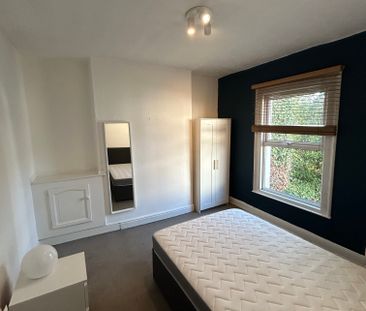Exceptional House Share in Bath Road area - Photo 3