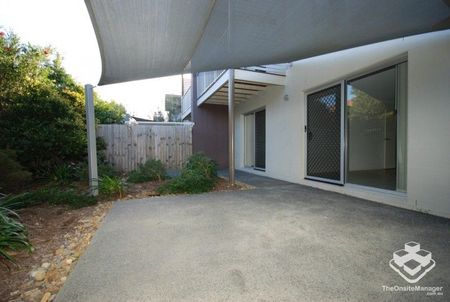 TOWNHOUSE IN BEAUTIFUL GATED COMPLEX - Photo 3