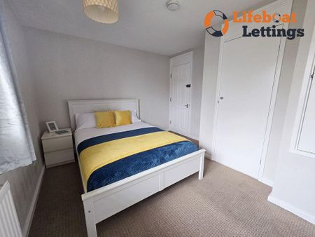 1 bedroom in a house share to rent - Photo 4