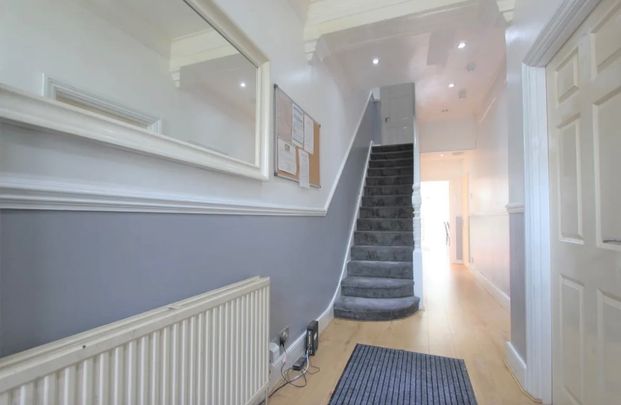 Room in a Shared House, Wightman Road, N8 - Photo 1