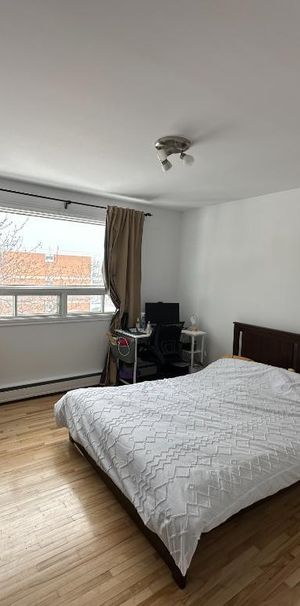 4 1/2 situé à Ste-Foy, A/C, Internet, stationnement - Photo 1