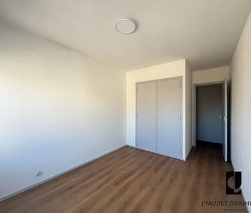 Location Appartement 2 pièces 49m² - Photo 4