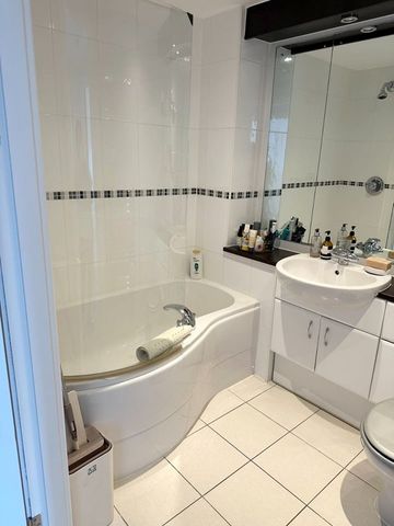 1 Bed Flat, Masshouse Plaza, B5 - Photo 5