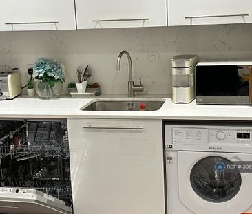 2 bedroom flat to rent - Photo 6
