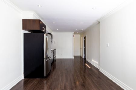 For Lease - 253 Lakeshore Road Unit# B, Mississauga, Ontario - Photo 3