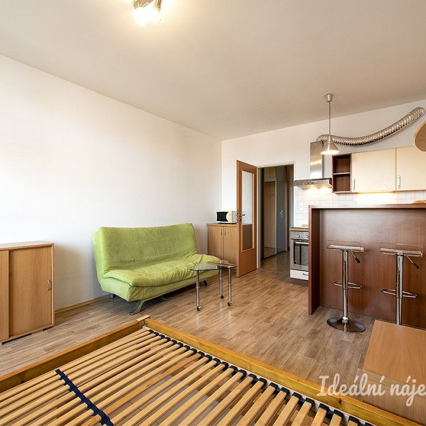Pronájem bytu 1+kk 30 m² - Fotografie 1