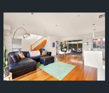 Low-Maintenance Perfection in a Prime Position - Photo 1