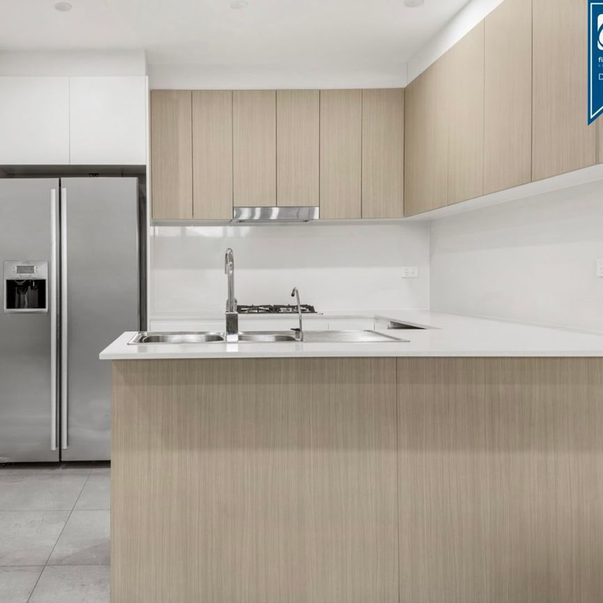 Modern 2-Bedroom Unit in Peakhurst - Photo 1
