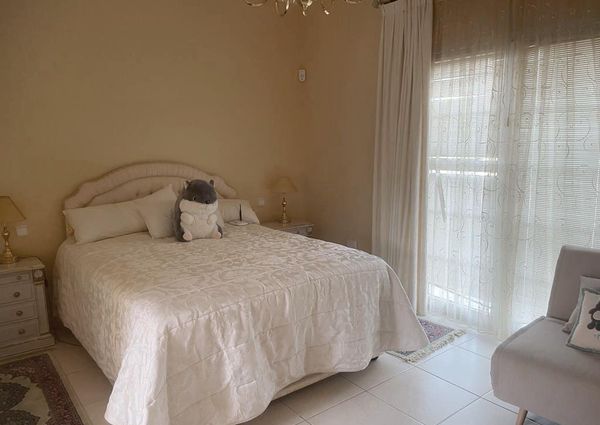 FOR RENT: SPACIOUS AND ELEGANT VILLA IN MORAIRA with 4 bedrooms for LONG TERM