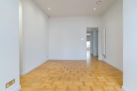 4 bedroom apartment to rent - Photo 3