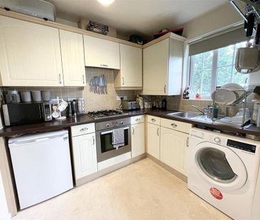 2 bedroom flat to rent - Photo 6