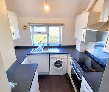Queens Road, Crowborough, TN6 - Photo 2