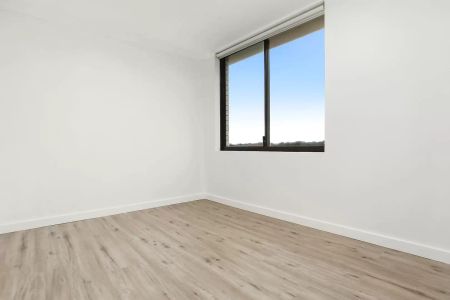 Apartment with 2 bedrooms, 1 bathroom & parking for 1 car - Photo 3