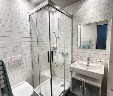 A jewel of light in the heart of the city, exceptional view - Photo 4