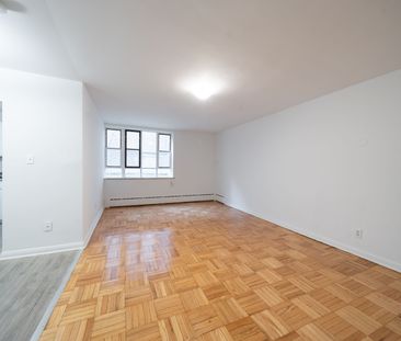 For Lease - 77 Erskine Avenue Unit# M7, Toronto, Ontario - Photo 6