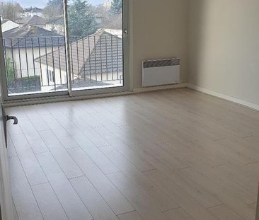 Location Appartement 2 pièces 49m² POITIERS 86000 - Photo 2