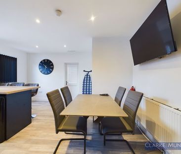 Queens Road, - Photo 4