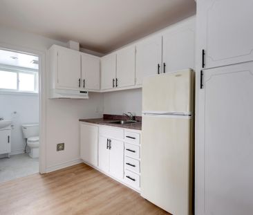 3 1/2 Rénové à Sainte-Thérèse - Juin - Photo 2