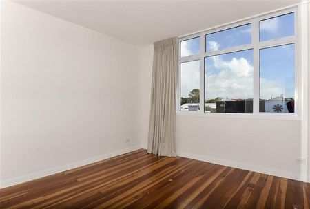 One Bedroom- Renovated to an Exceptionally High Standard - Photo 2
