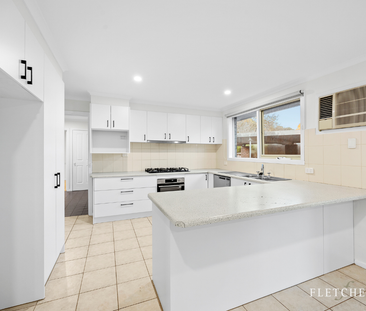 10 Lilian Parade, Ringwood VIC 3134 - House For Rent | Domain - Photo 6