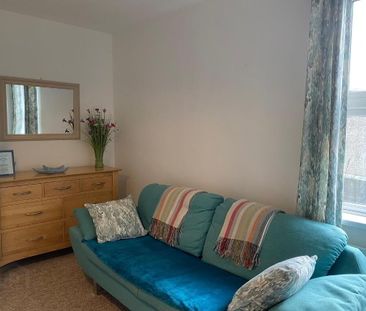 21 Eglinton Lane (STUDENT LET), Portrush, BT56 8DX - Photo 2