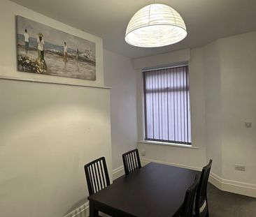 Room in a Shared House, Cheetham Hill Road, M8 - Photo 4