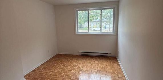 2 CH - 1 SDB - Laval - $1,150 /mo - Photo 2