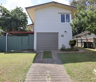 NEAT AND TIDY, SUPER CONVENIENT LOCATION! - Photo 2