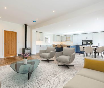 The Green, Chearsley - Photo 1