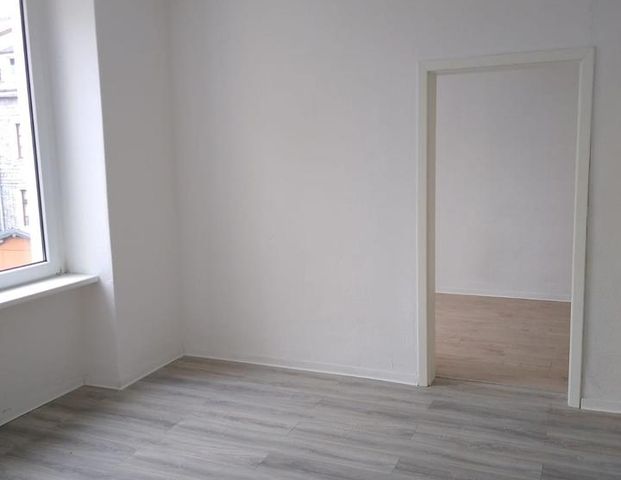 3-Zimmer Wohnung in Germanenstr. 102, Wuppertal-Oberbarmen! - Foto 1