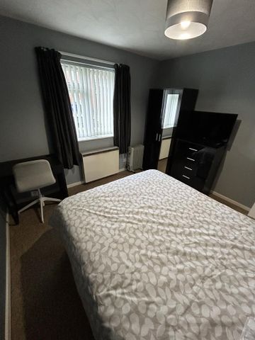 1 bedroom flat to rent - Photo 4