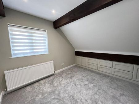 4 bedroom detached house to rent - Photo 5