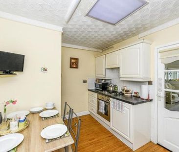 2 bedroom terraced house to rent - Photo 6