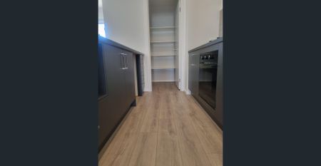 Brand New Luxury Living - Photo 3