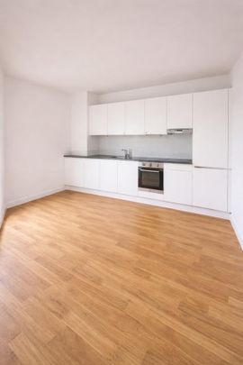 Moderne 2-Zimmer-Mietwohnung mit Balkon in zentraler Lage – Klosterstraße, Düsseldorf - Photo 1