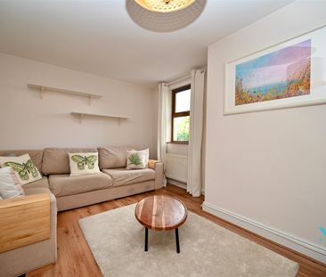 3 Station Terrace, Helens Bay, Bangor, BT19 1TQ - Photo 2