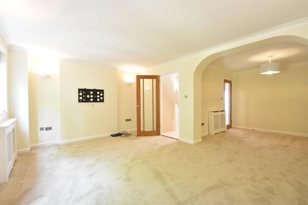 4 bedroom townhouse to rent - Photo 1