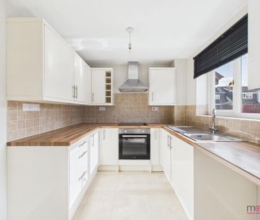 2 bedroom terraced house to rent - Photo 3