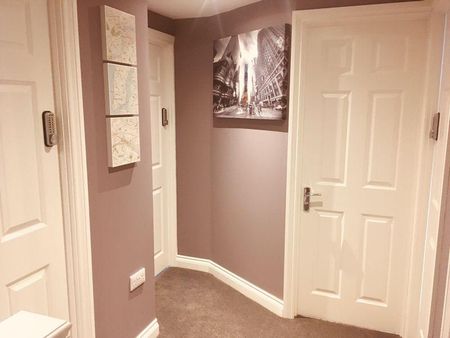 4 bedroom apartment to rent - Photo 5