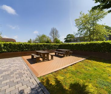 London Road, Town Centre - Photo 4