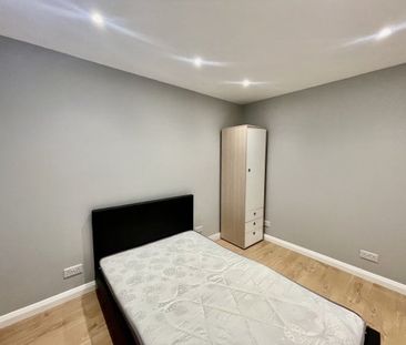 Woolwich, SE18 - Photo 1