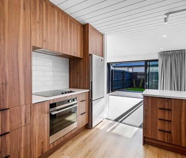 D/8 Champion Street, Edgeware, Christchurch - Photo 1